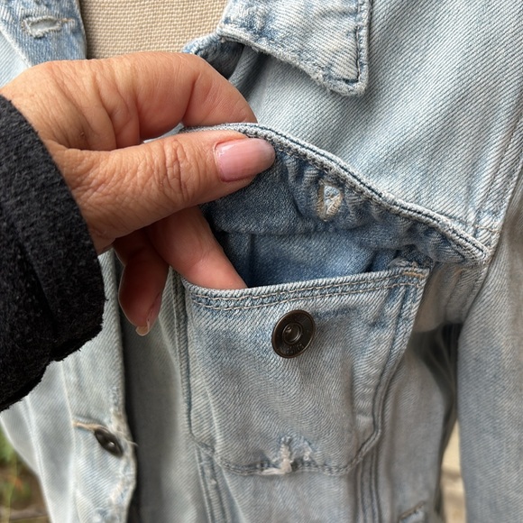 PAIGE distressed frayed adorable cropped jean jacket from Bloomingdale’s - Picture 4 of 15